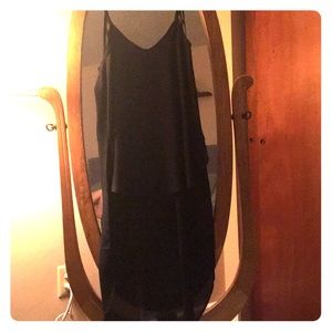 F21 Sleek Black Hi-Lo Tank | Size medium